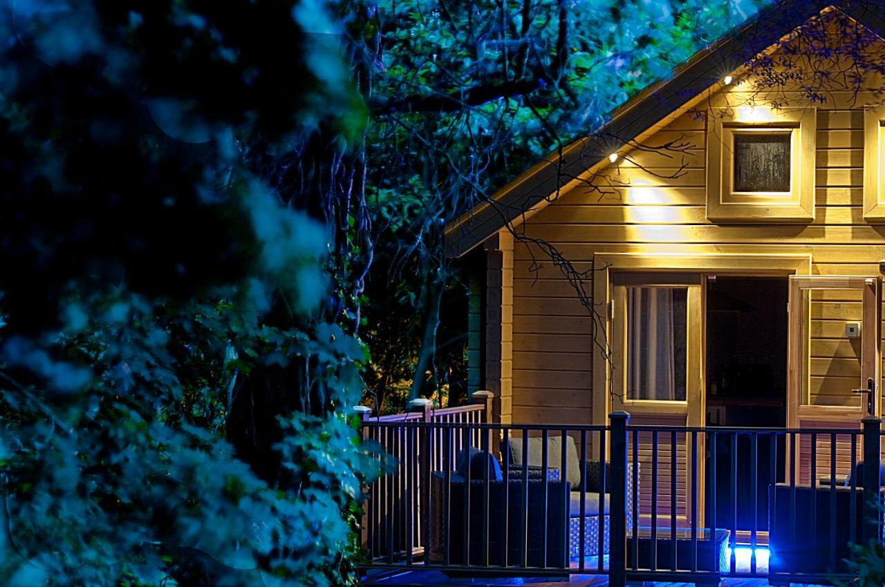 Вилла Alum Chine Log Cabin Борнмут Экстерьер фото